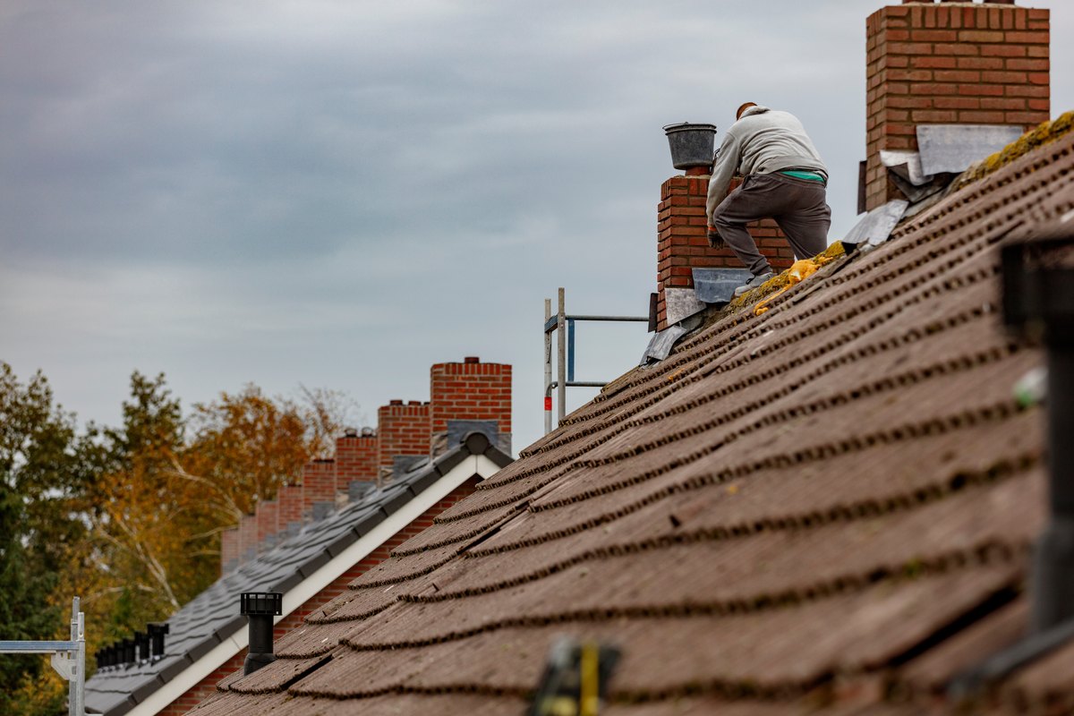 roofing repair in Bethesda MD on a custom home